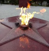 Звезда красный гранит (518246) поставка комплект горелка ГВД 379 10 89 00 ПС вечный огонь ø 1000 мм. монолит - литье  в Калининграде