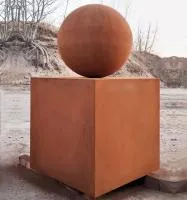 Шар — стальной куб кортен (518929) ∅ 500 мм. Калининград 