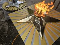 Решётка лучи вечный огонь (518197) сертификат авторская  в Калининграде